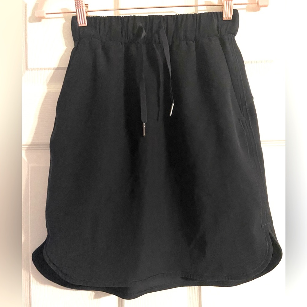 lululemon athletica Black Drawstring Athletic Skirt